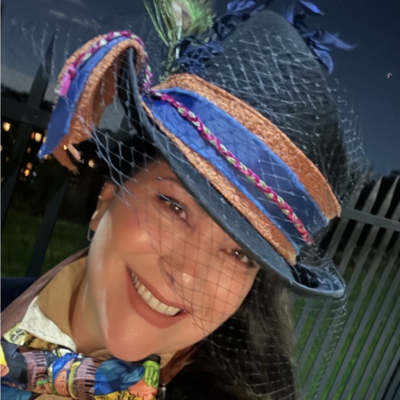 Meet your Posher, Alex - Picture 1 of 5